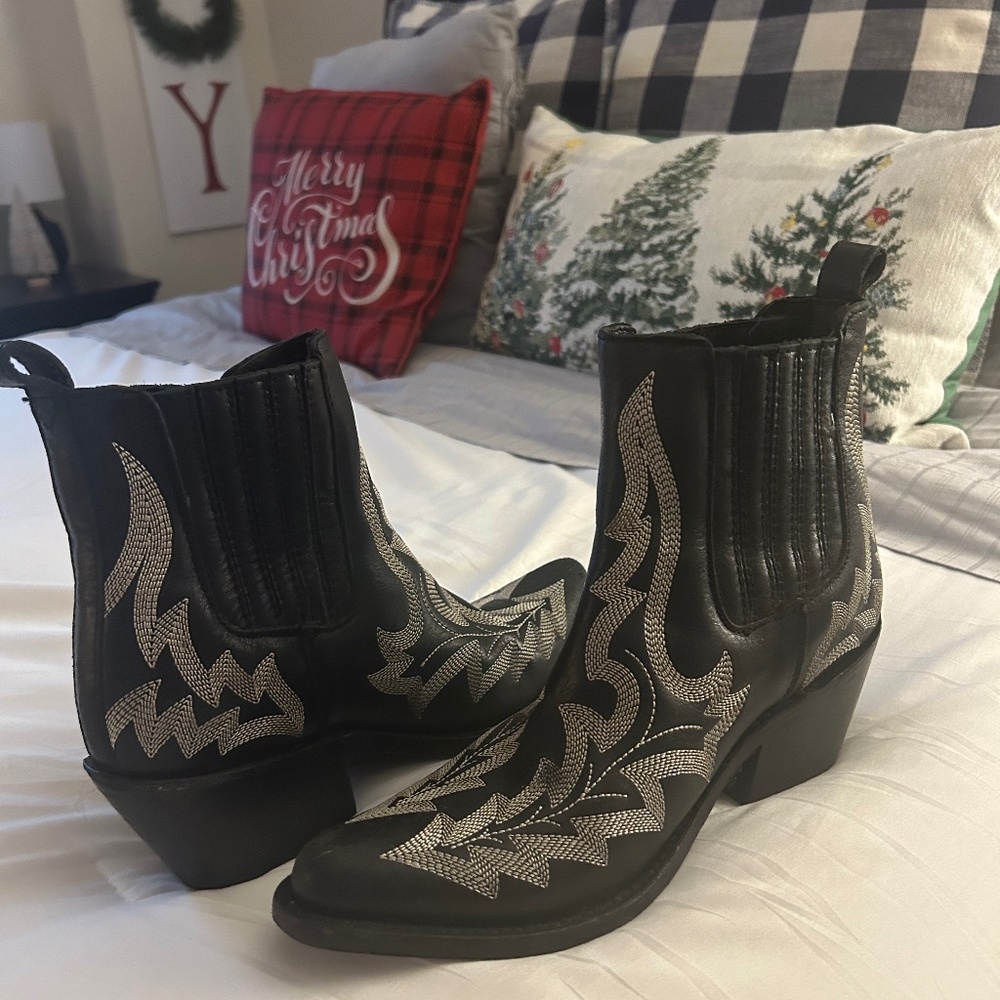Liberty Black booties